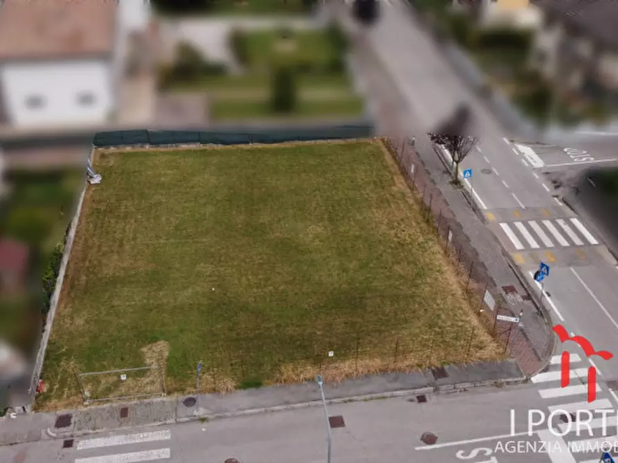 Immagine 3 di Terreno in vendita  in via mussolini a Villanova Di Camposampiero