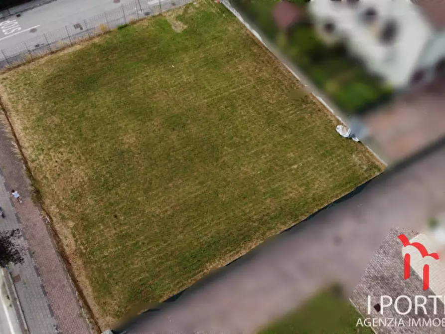 Immagine 4 di Terreno in vendita  in via mussolini a Villanova Di Camposampiero