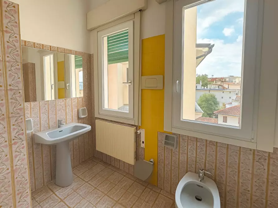 Immagine 10 di Attico in vendita  in Piazza del Duomo a Treviso