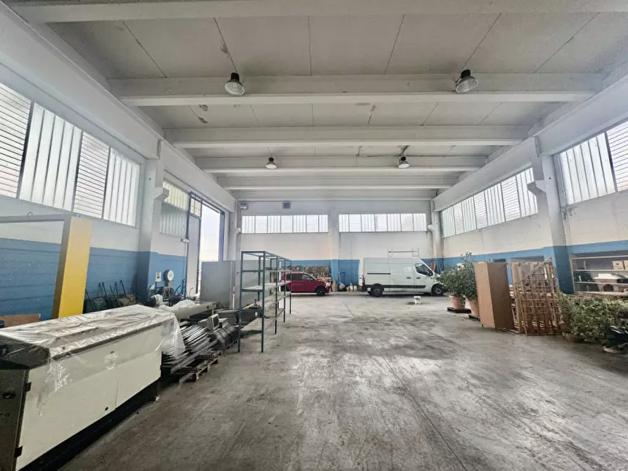 Immagine 4 di Capannone industriale in vendita  a Sant'ambrogio Di Valpolicella