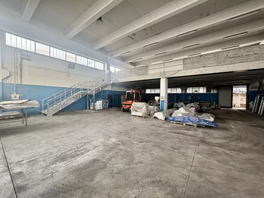 Immagine 5 di Capannone industriale in vendita  a Sant'ambrogio Di Valpolicella