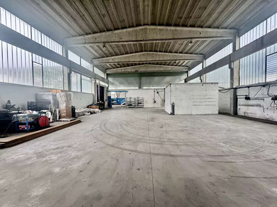 Immagine 10 di Capannone industriale in vendita  a Sant'ambrogio Di Valpolicella
