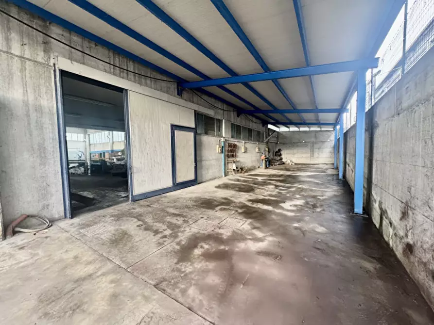 Immagine 12 di Capannone industriale in vendita  a Sant'ambrogio Di Valpolicella