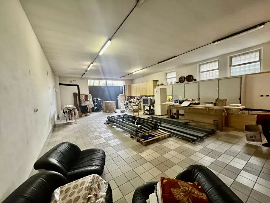 Immagine 20 di Capannone industriale in vendita  a Sant'ambrogio Di Valpolicella