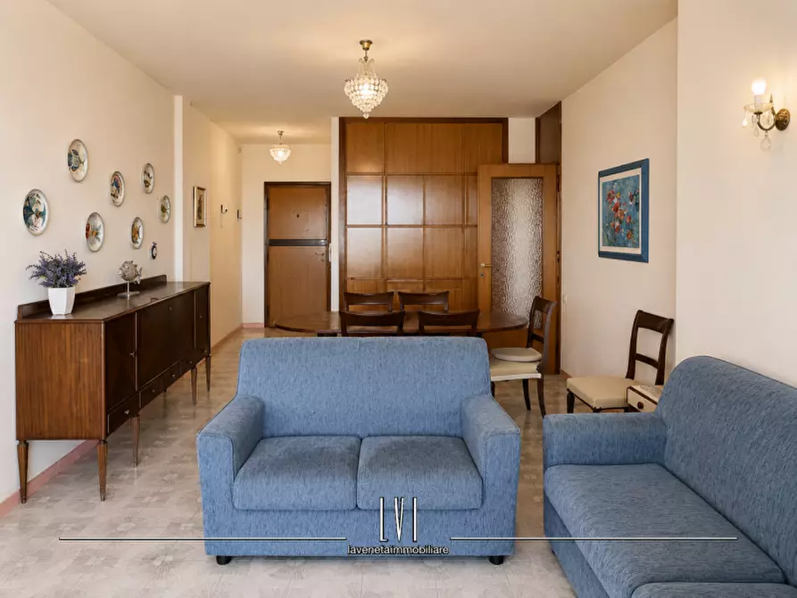 Immagine 9 di Appartamento in vendita  in via Andrea Bafile 9° accesso al mare n.14 a Jesolo