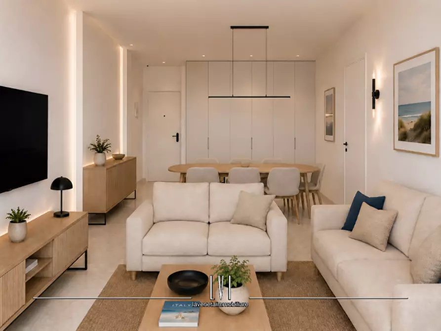 Immagine 10 di Appartamento in vendita  in via Andrea Bafile 9° accesso al mare n.14 a Jesolo