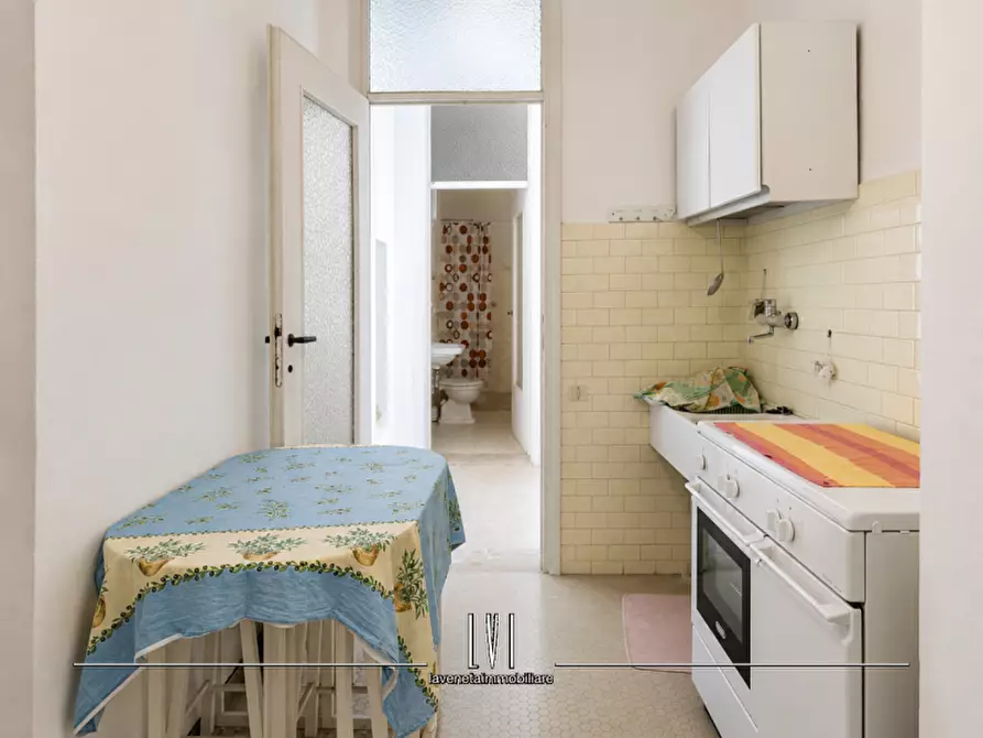 Immagine 13 di Appartamento in vendita  in via Andrea Bafile 9° accesso al mare n.14 a Jesolo