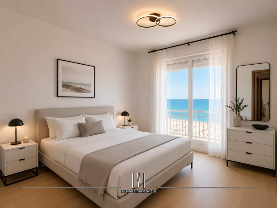 Immagine 16 di Appartamento in vendita  in via Andrea Bafile 9° accesso al mare n.14 a Jesolo