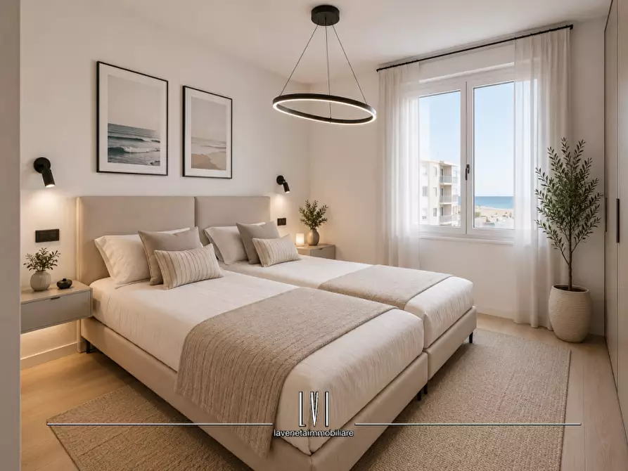 Immagine 24 di Appartamento in vendita  in via Andrea Bafile 9° accesso al mare n.14 a Jesolo