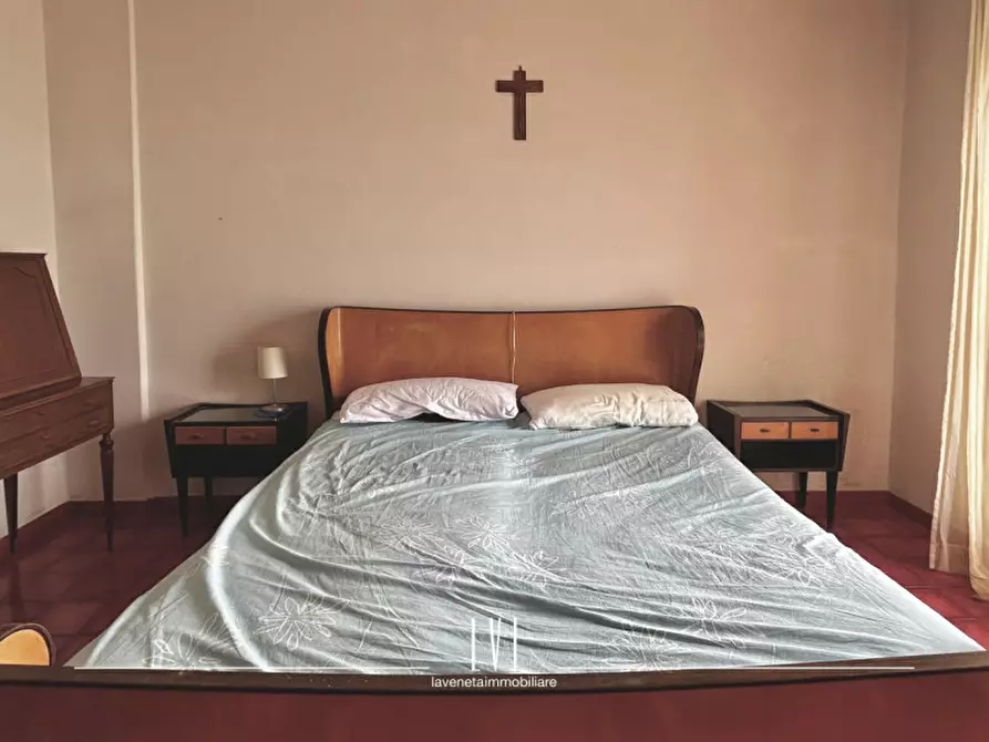 Immagine 27 di Appartamento in vendita  in via Andrea Bafile 9° accesso al mare n.14 a Jesolo