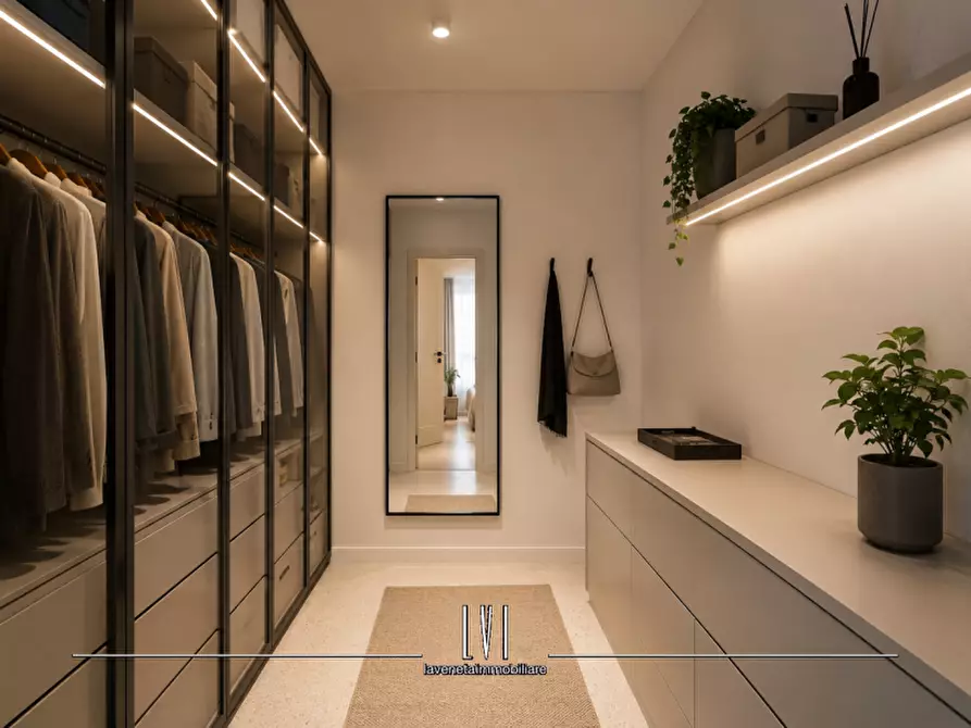 Immagine 30 di Appartamento in vendita  in via Andrea Bafile 9° accesso al mare n.14 a Jesolo