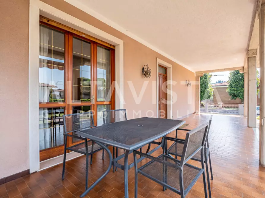 Immagine 9 di Villa in vendita  in Via avogradro a Rezzato