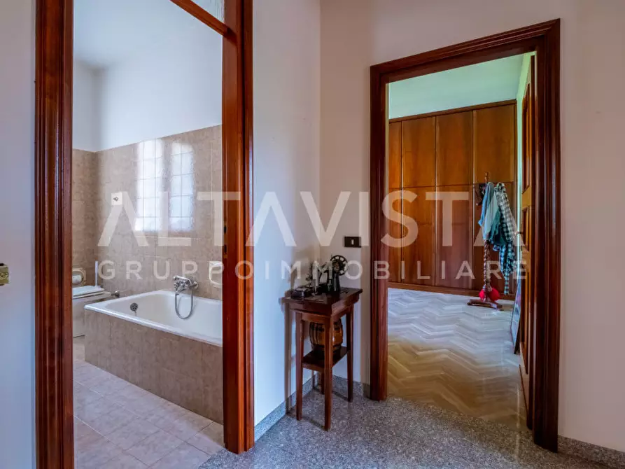 Immagine 25 di Villa in vendita  in Via avogradro a Rezzato