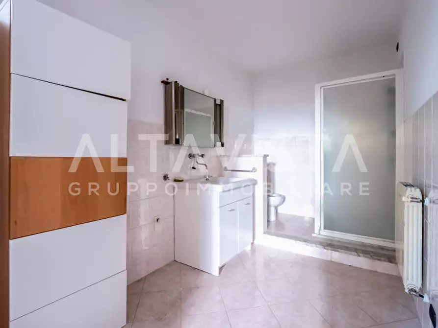 Immagine 35 di Villa in vendita  in Via avogradro a Rezzato