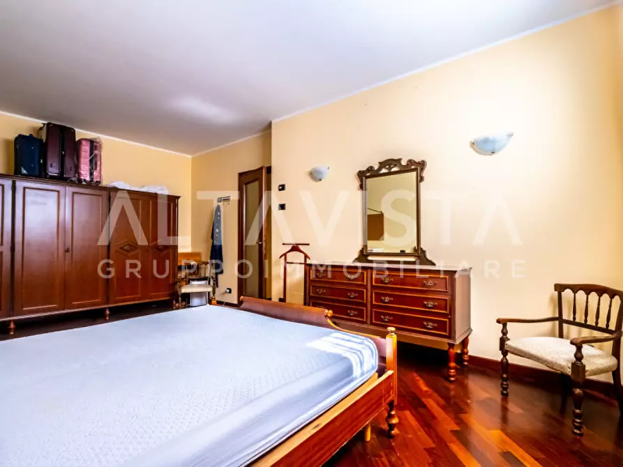 Immagine 49 di Villa in vendita  in Via avogradro a Rezzato