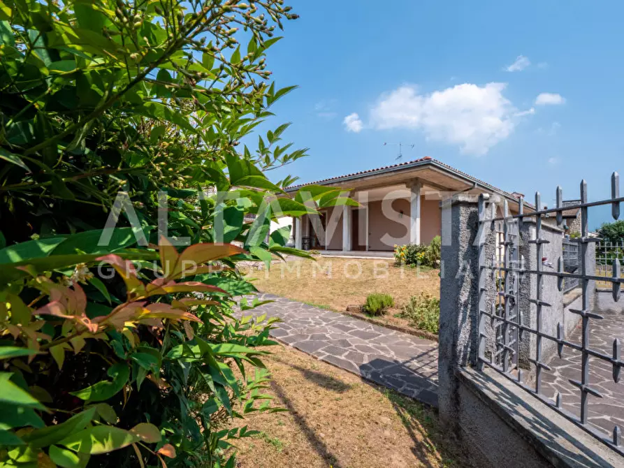 Immagine 58 di Villa in vendita  in Via avogradro a Rezzato