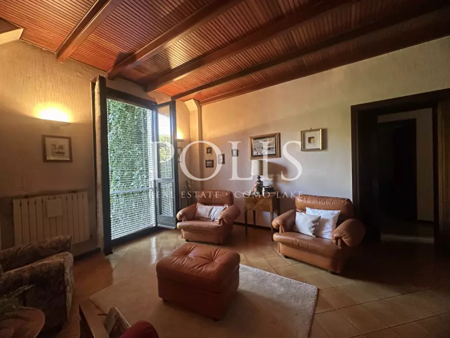 Immagine 11 di Villa in vendita  in VIA DIAZ a Alzate Brianza