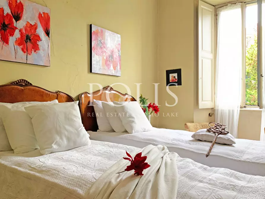 Immagine 13 di Villa in vendita  in VIA DIAZ a Alzate Brianza