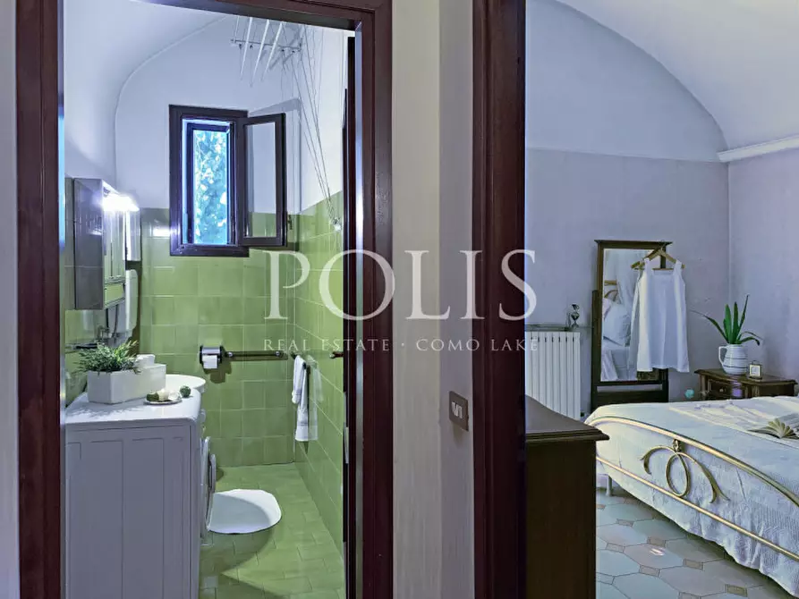 Immagine 16 di Villa in vendita  in VIA DIAZ a Alzate Brianza