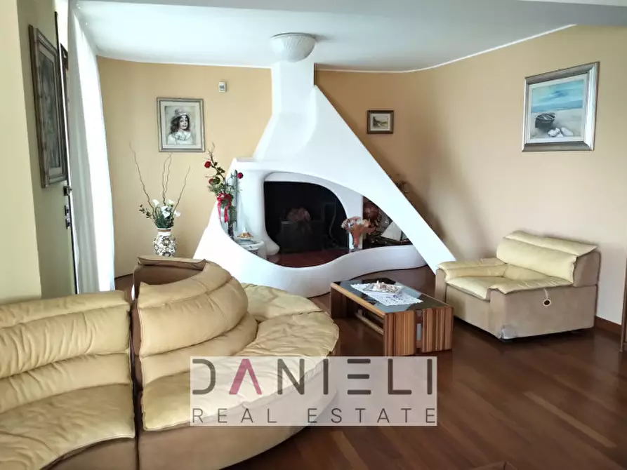 Immagine 1 di Casa indipendente in vendita  in Via Terrarossa a Brogliano