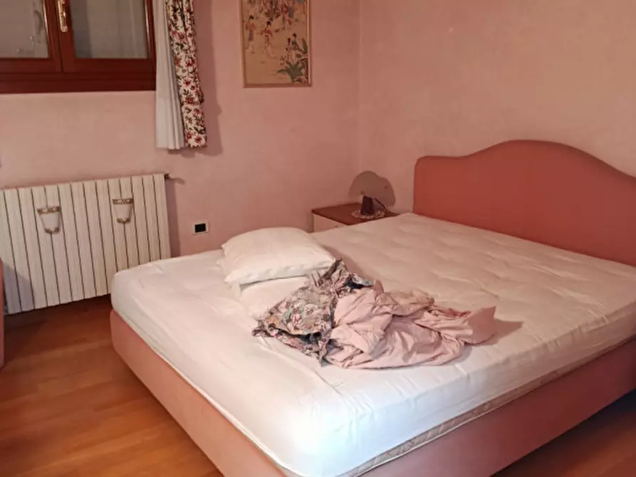 Immagine 13 di Villa in affitto  a Padova