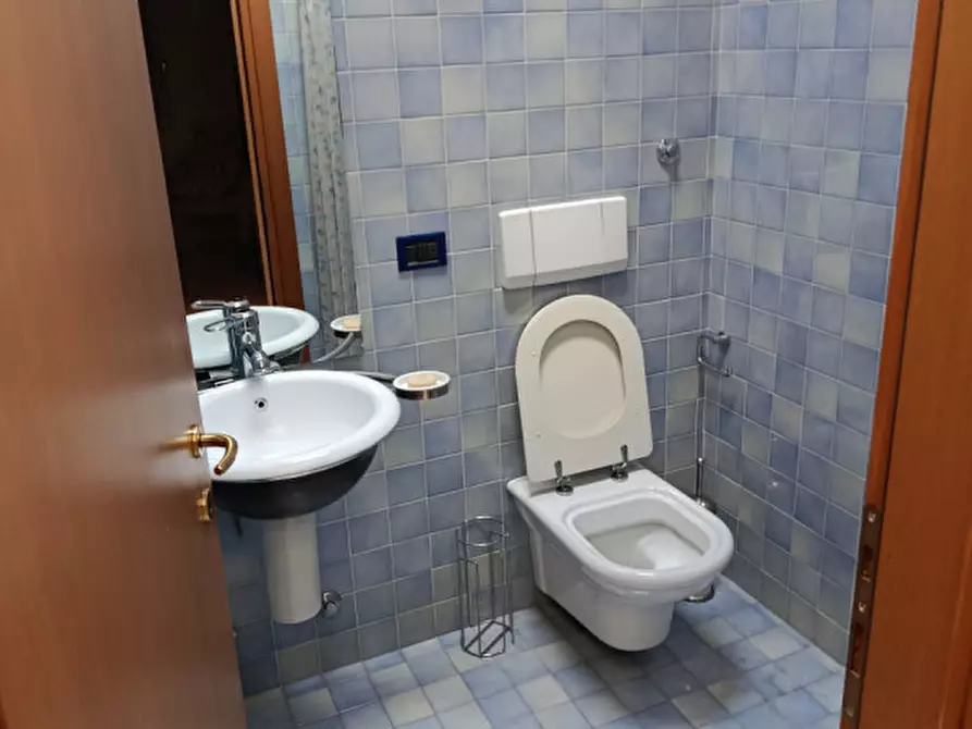 Immagine 14 di Villa in affitto  a Padova