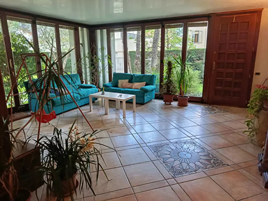 Immagine 21 di Villa in affitto  a Padova