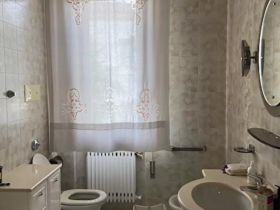 Immagine 32 di Villa in affitto  a Padova