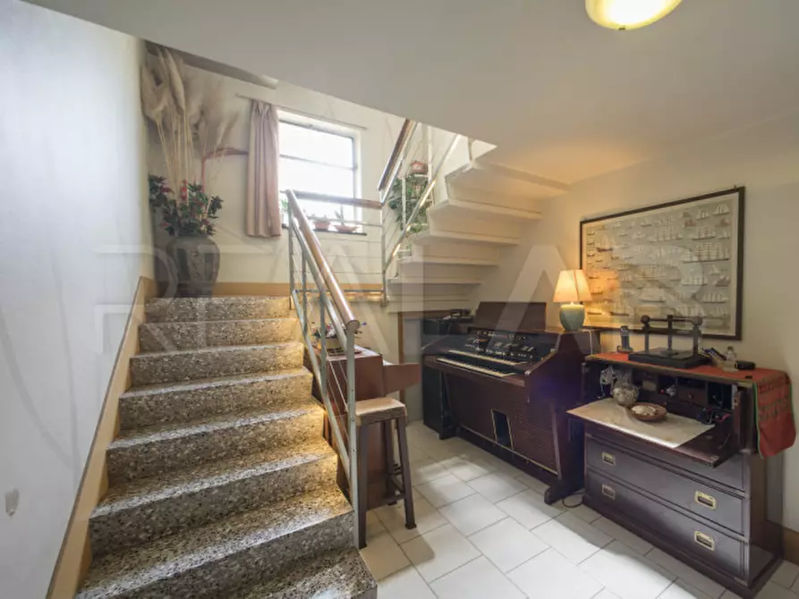 Immagine 2 di Villa in vendita  in Via San Giovanni Bosco 15 a Lambrugo