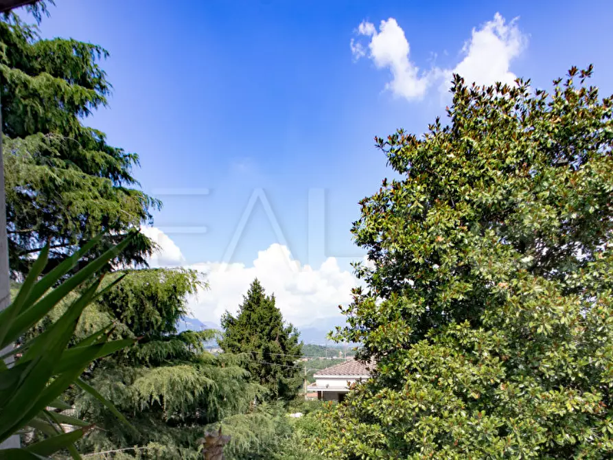 Immagine 22 di Villa in vendita  in Via San Giovanni Bosco 15 a Lambrugo