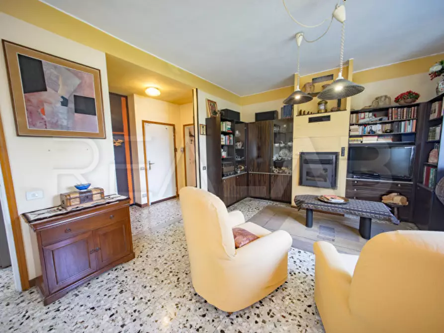 Immagine 28 di Villa in vendita  in Via San Giovanni Bosco 15 a Lambrugo