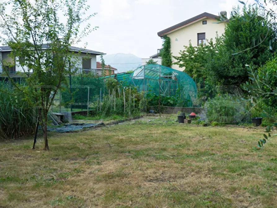 Immagine 33 di Villa in vendita  in Via San Giovanni Bosco 15 a Lambrugo