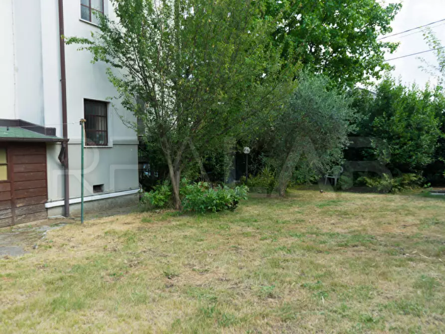 Immagine 36 di Villa in vendita  in Via San Giovanni Bosco 15 a Lambrugo