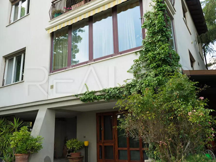 Immagine 39 di Villa in vendita  in Via San Giovanni Bosco 15 a Lambrugo