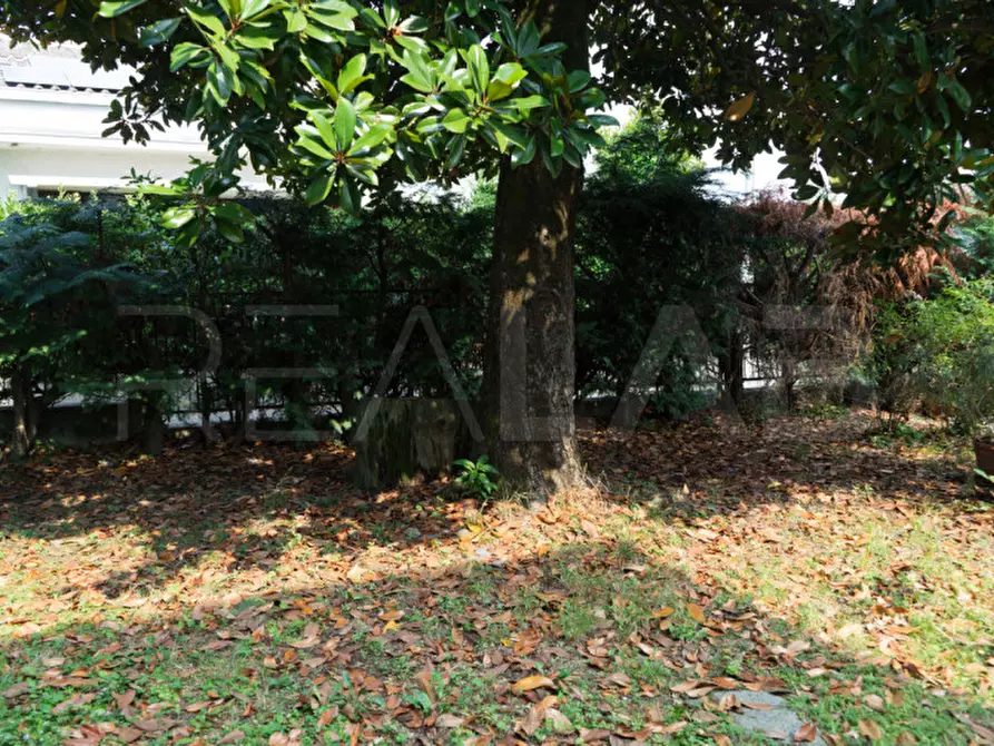 Immagine 43 di Villa in vendita  in Via San Giovanni Bosco 15 a Lambrugo