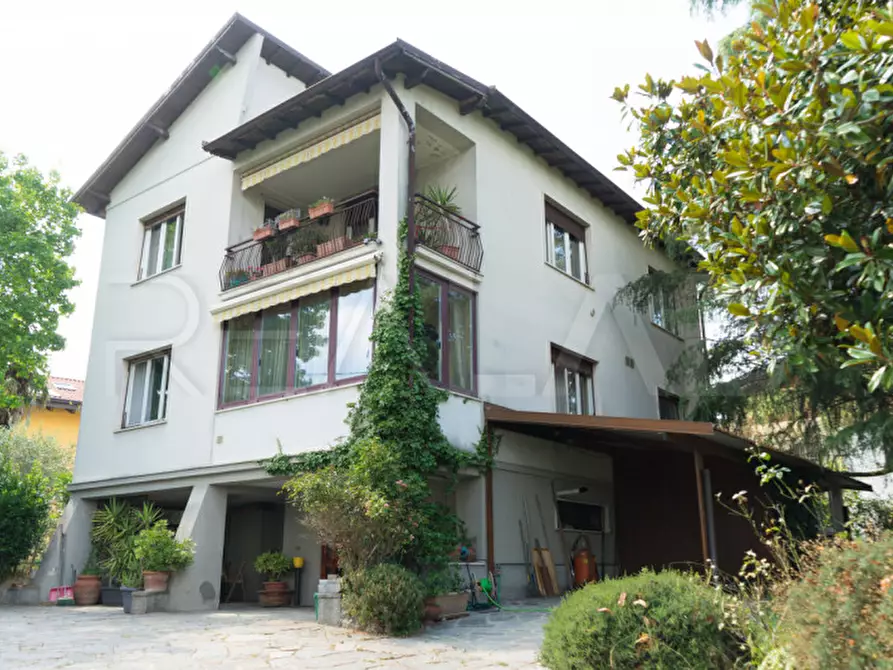 Immagine 46 di Villa in vendita  in Via San Giovanni Bosco 15 a Lambrugo