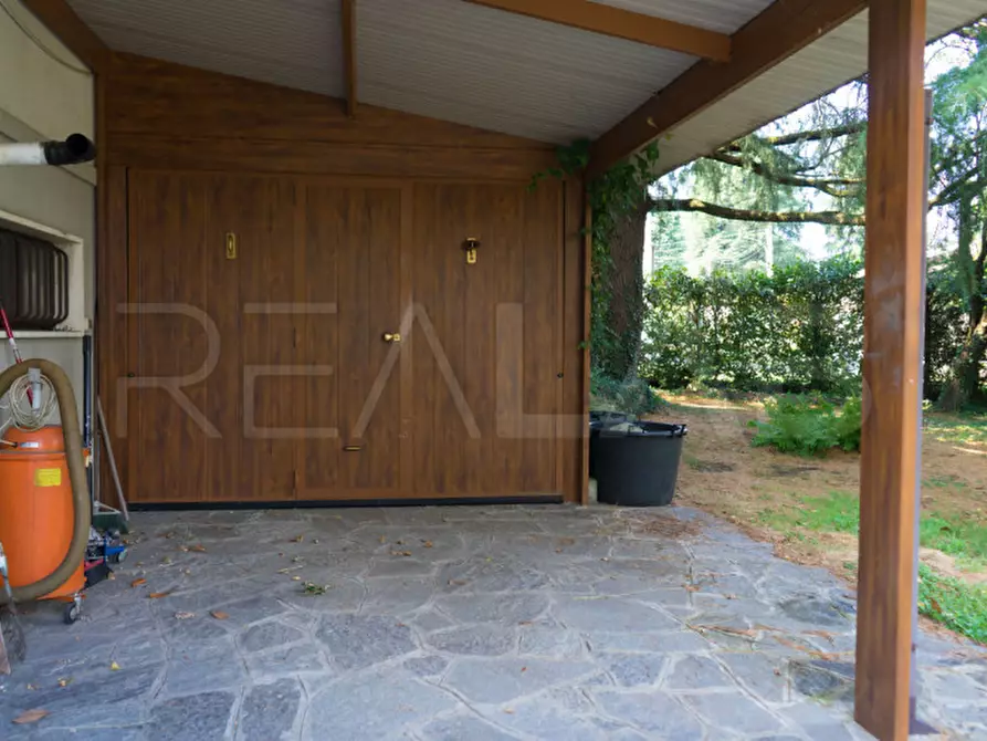 Immagine 47 di Villa in vendita  in Via San Giovanni Bosco 15 a Lambrugo