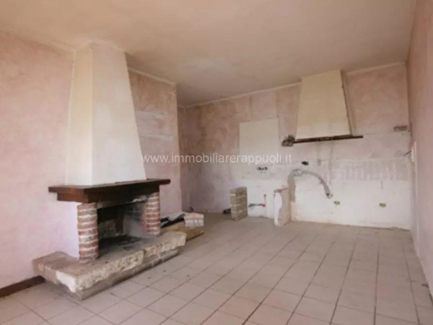 Immagine 23 di Casa indipendente in vendita  a Torrita Di Siena