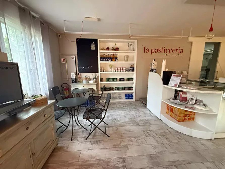 Immagine 3 di Attività commerciale in vendita  in Via Giacomo Matteotti 58 a Argenta