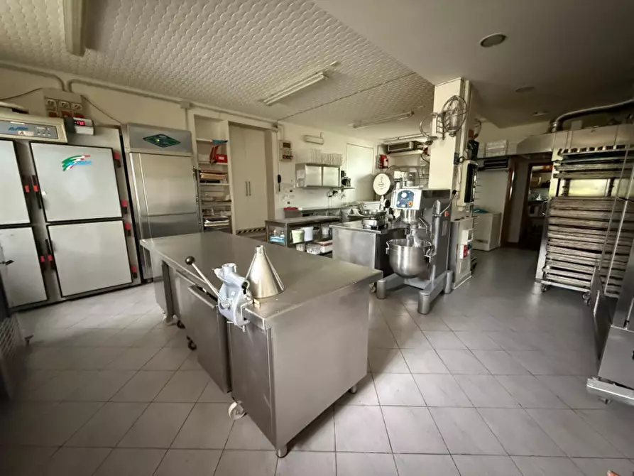 Immagine 14 di Attività commerciale in vendita  in Via Giacomo Matteotti 58 a Argenta