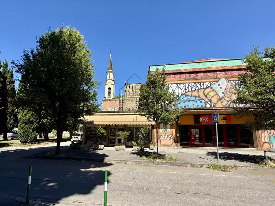 Immagine 1 di Attività commerciale in vendita  a Padova