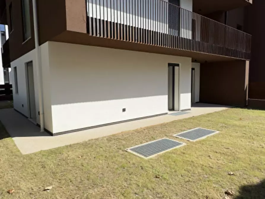 Immagine 12 di Appartamento in vendita  in Viale Ungheria, 44 a Thiene