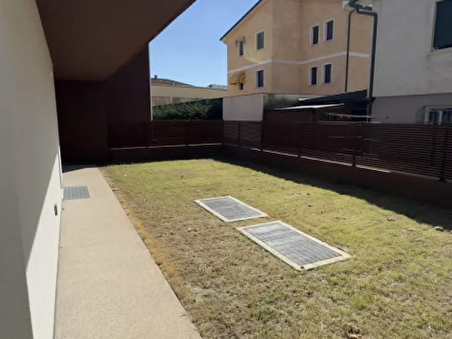 Immagine 13 di Appartamento in vendita  in Viale Ungheria, 44 a Thiene
