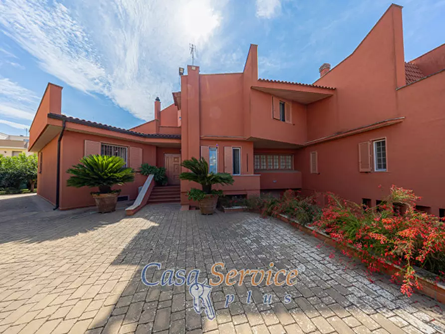 Immagine 5 di Villa in vendita  in Via Giuseppe Garibaldi a Alezio