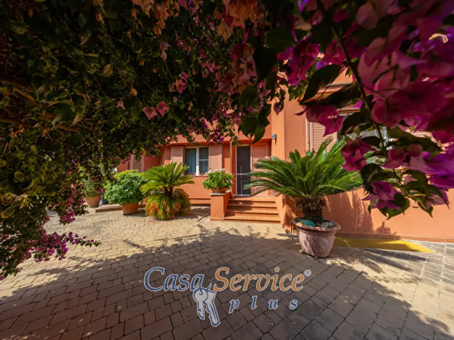 Immagine 12 di Villa in vendita  in Via Giuseppe Garibaldi a Alezio