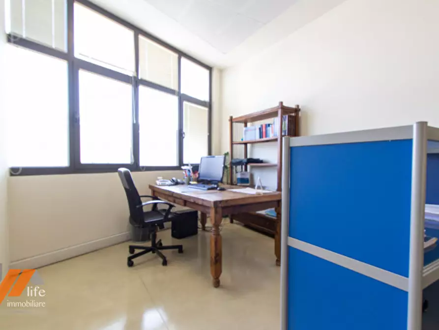 Immagine 2 di Laboratorio in vendita  in via del progresso a Monticello Conte Otto