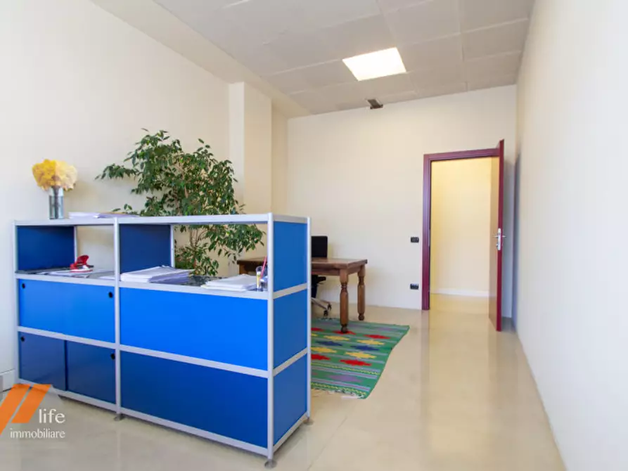 Immagine 3 di Laboratorio in vendita  in via del progresso a Monticello Conte Otto