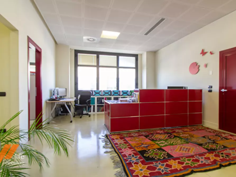 Immagine 8 di Laboratorio in vendita  in via del progresso a Monticello Conte Otto