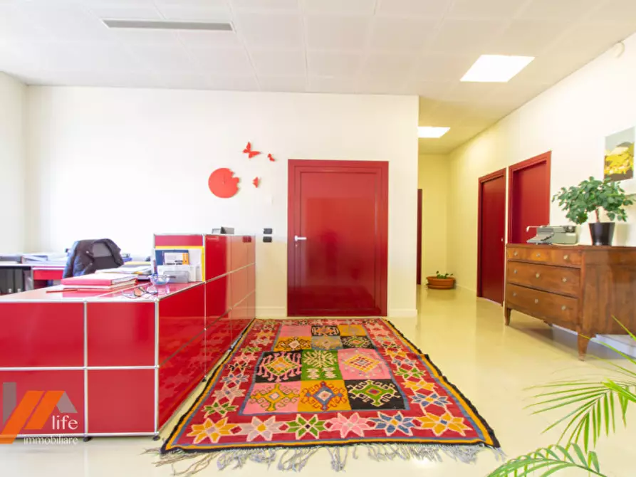 Immagine 9 di Laboratorio in vendita  in via del progresso a Monticello Conte Otto