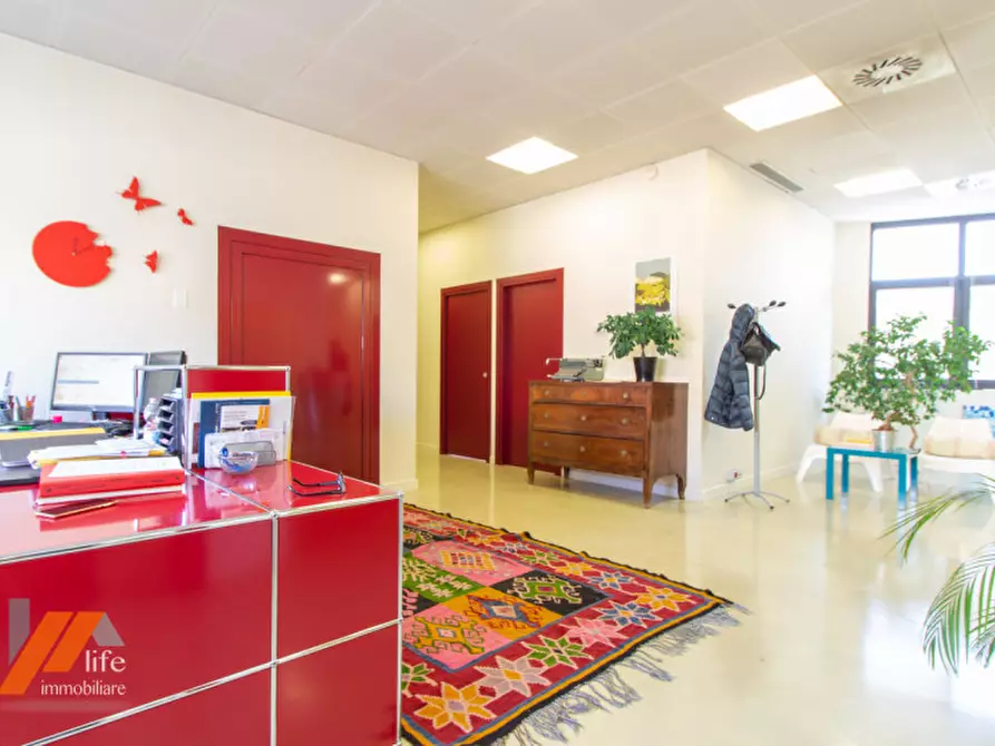 Immagine 10 di Laboratorio in vendita  in via del progresso a Monticello Conte Otto